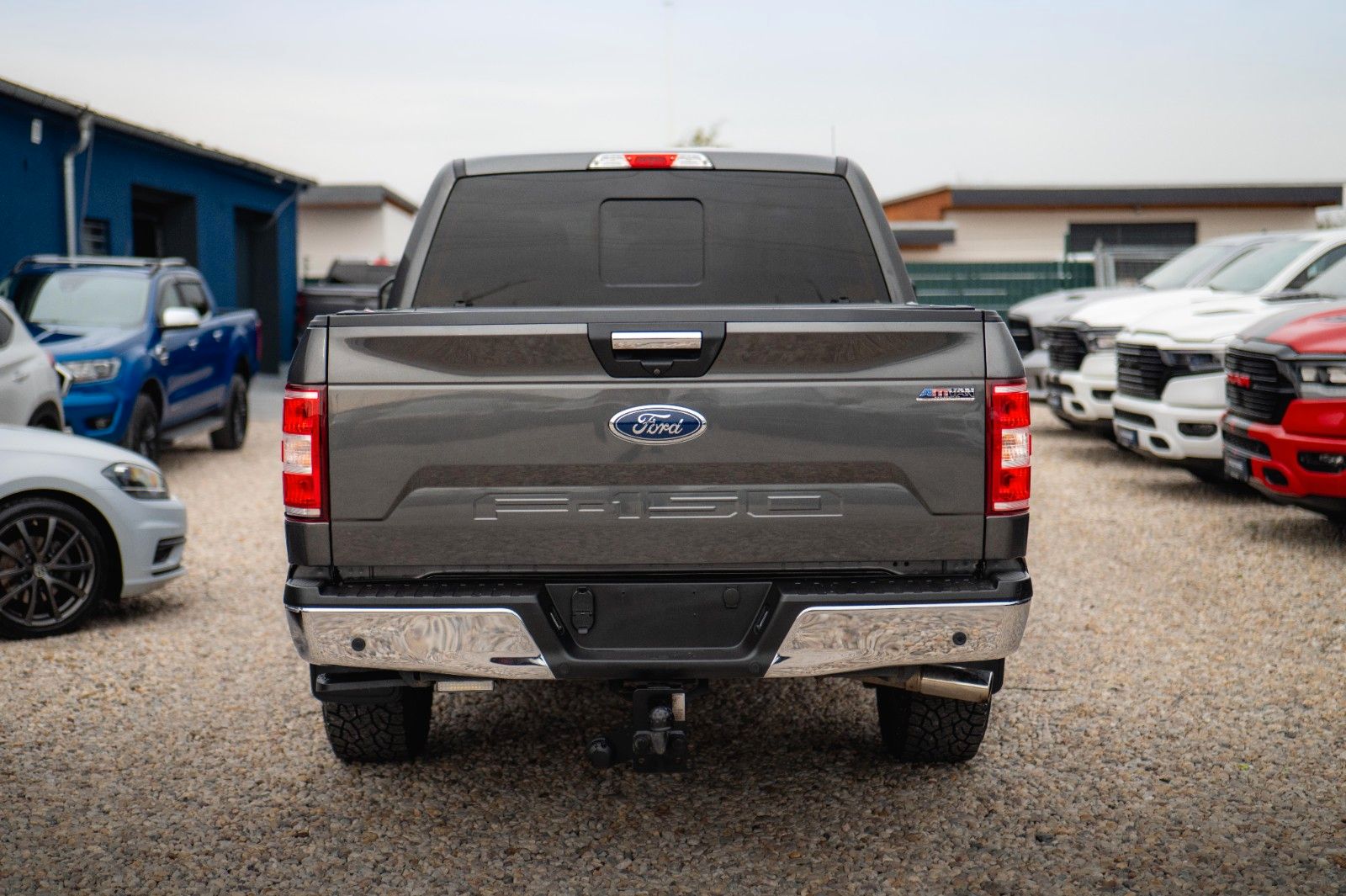 Fahrzeugabbildung Ford F150 5.0L V8 4x4 Offroad XLT SupCrew Unfallfrei