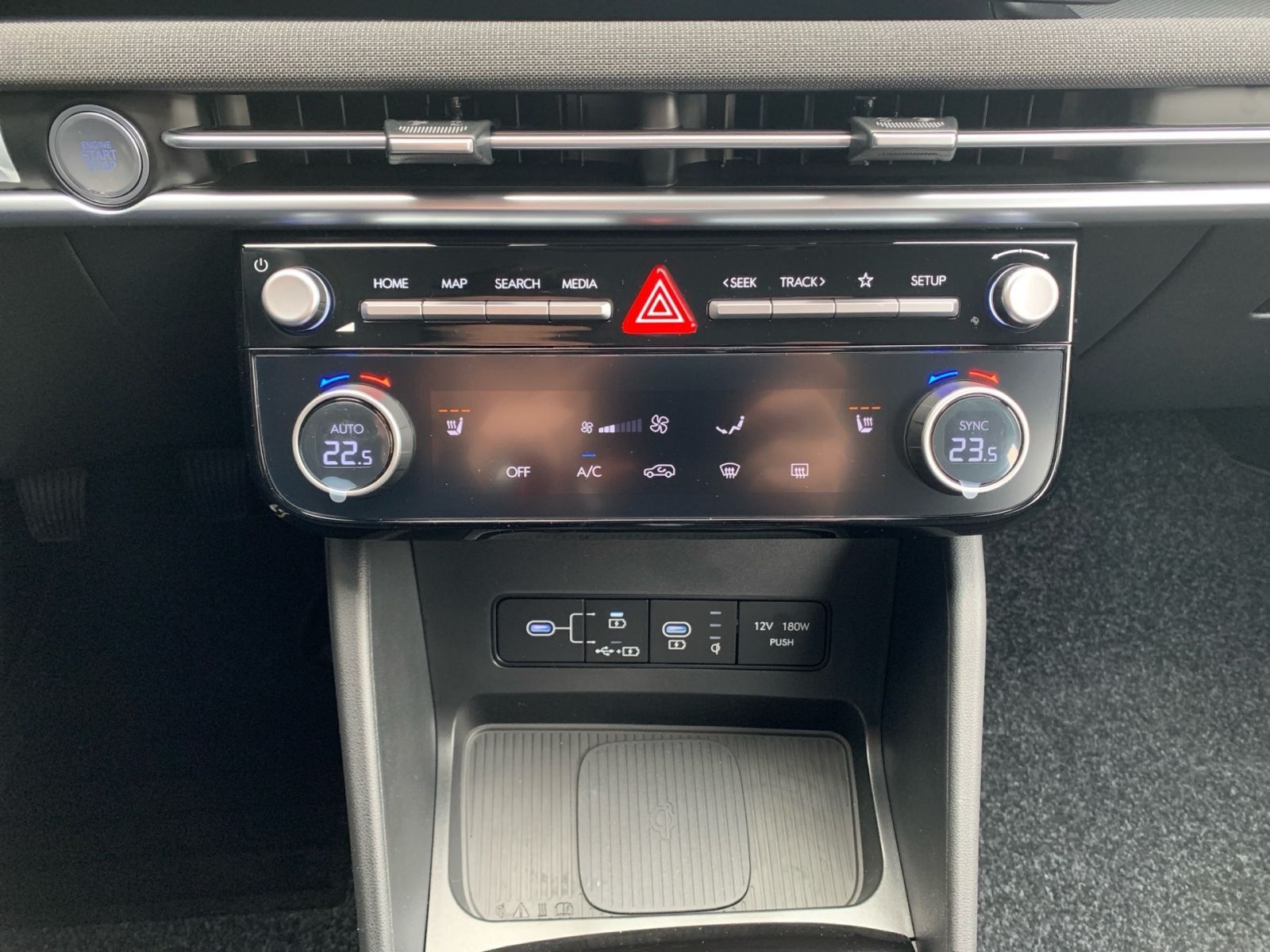 Fahrzeugabbildung Hyundai TUCSON 1.6 T-GDI Select Design-Paket Navi LED