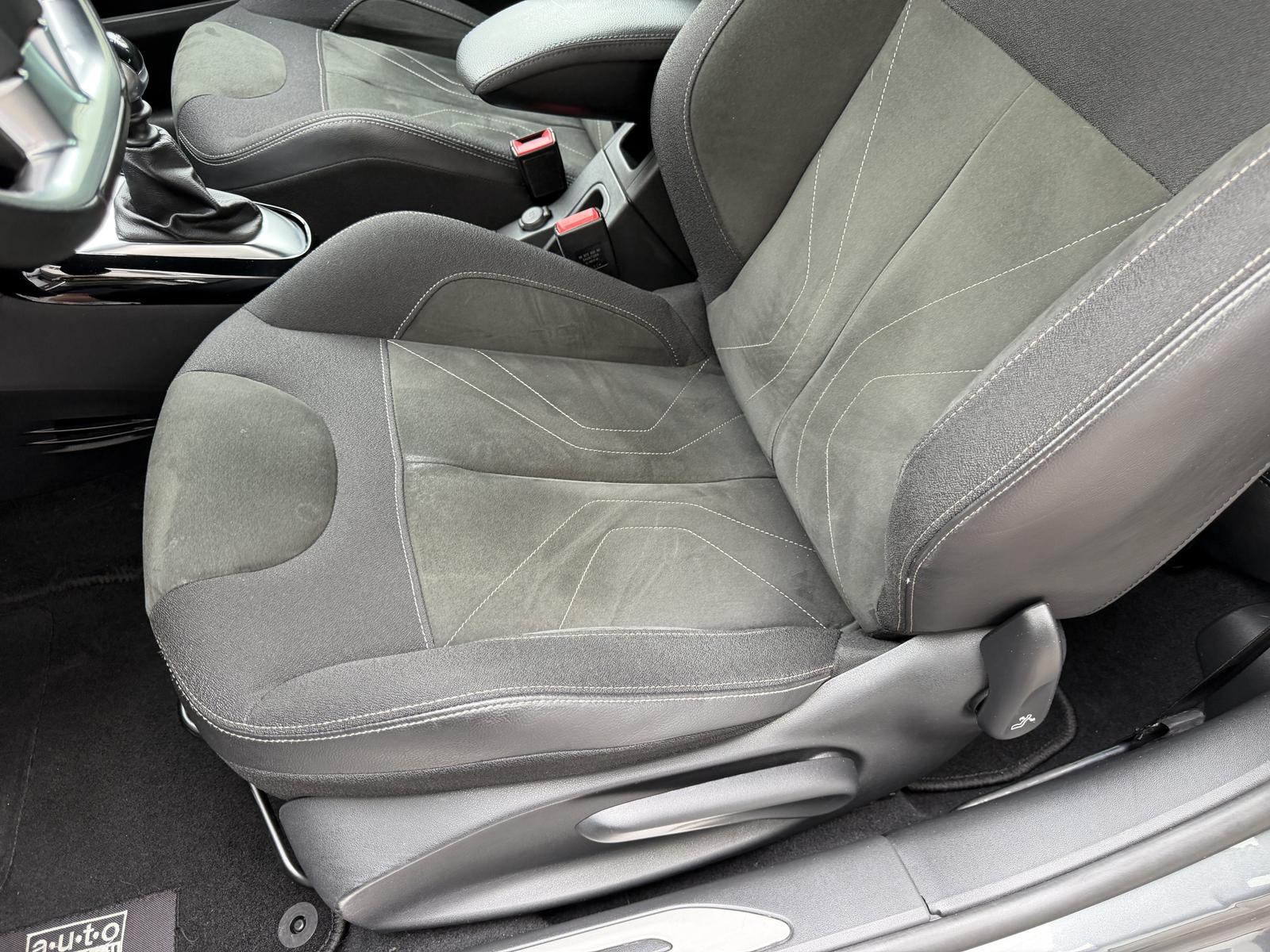 DS Automobiles 3 Sport Chic THP 165 LED Navi Rü-Kamera Tempomat