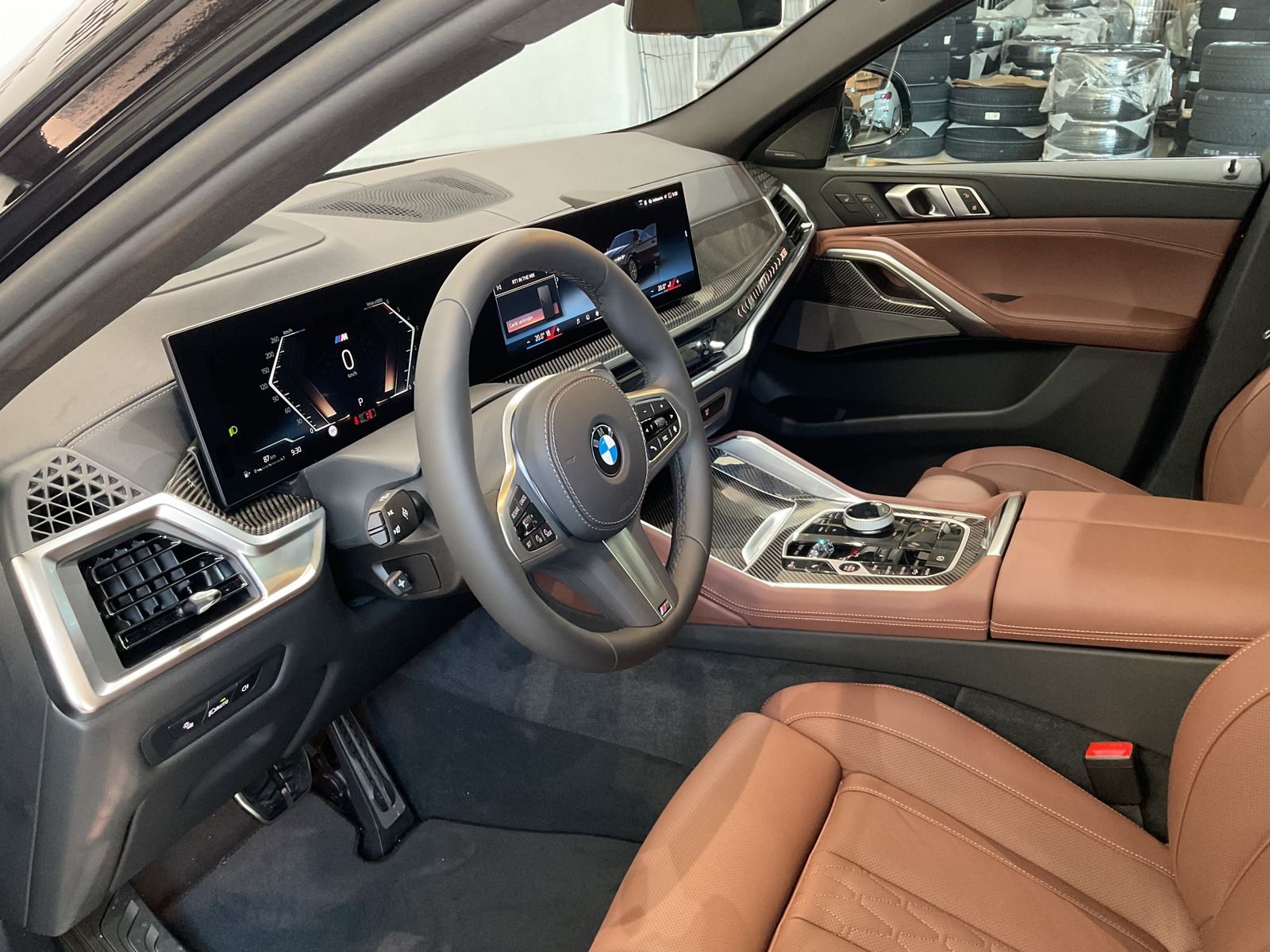 Fahrzeugeinzelansicht 10 Fahrzeugabbildung BMW X6 xDrive40d *Harman Kardon *Sitzbelüftung *Stan