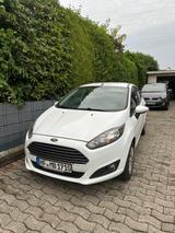 Ford Fiesta 1,25 82 PS 2 Jahre TÜV  - Ford Fiesta: 82 Ps