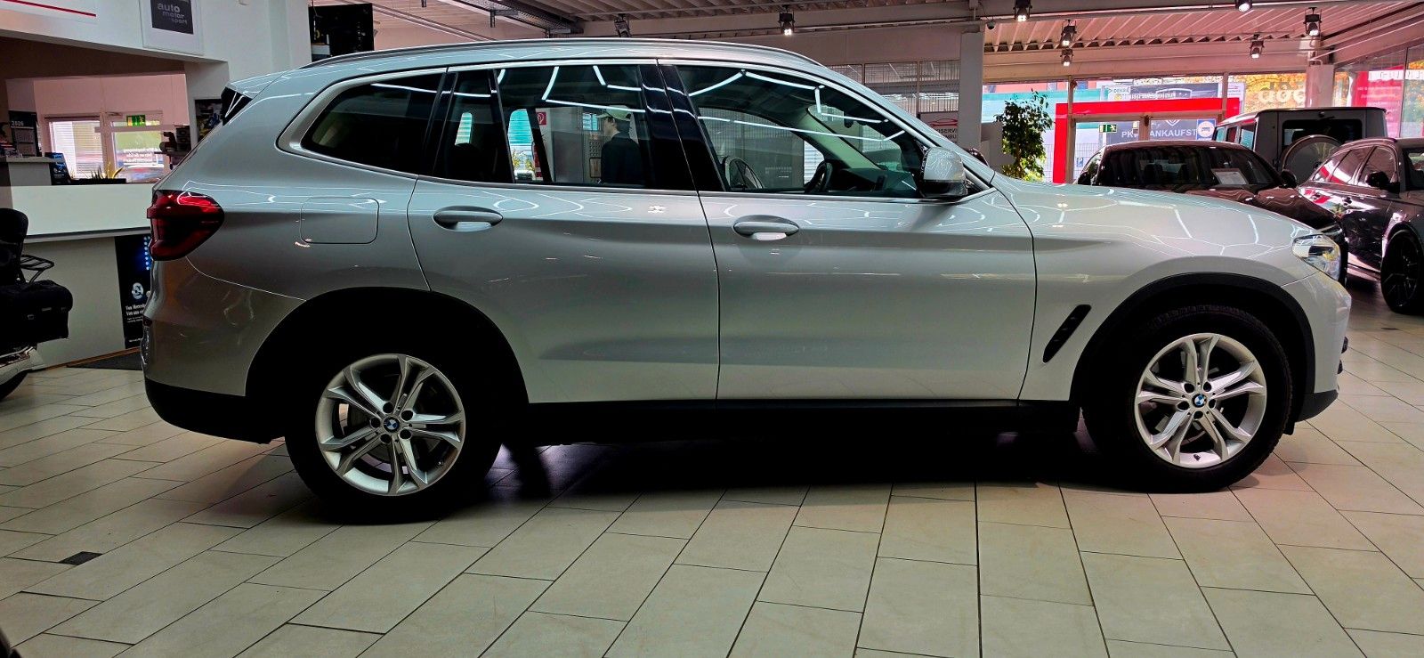 BMW X3 xDrive 20 d Advantage foto 3