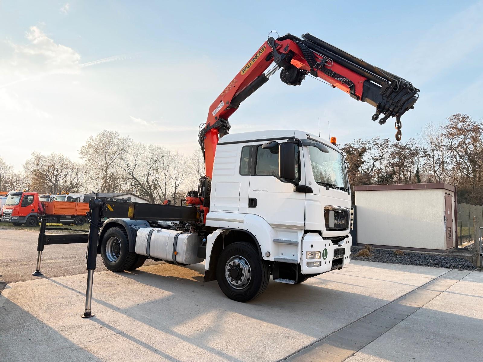 MAN TGS 18.440 4x4 Kran 21m Seilwinde Greifer Funk