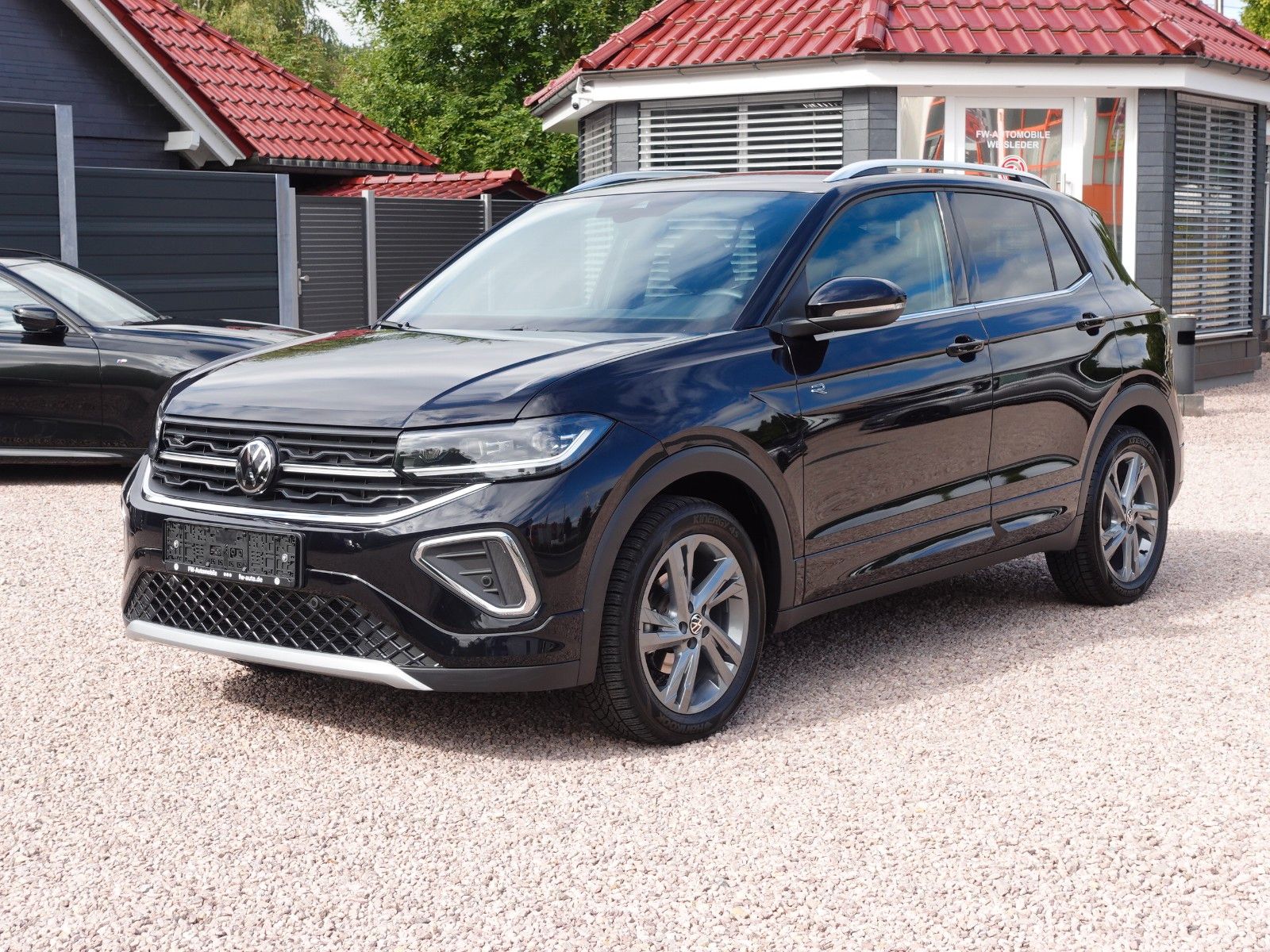 Fahrzeugabbildung Volkswagen T-Cross 1.5 TSI OPF DSG R-Line I.Hd/AHK/Matrix/.