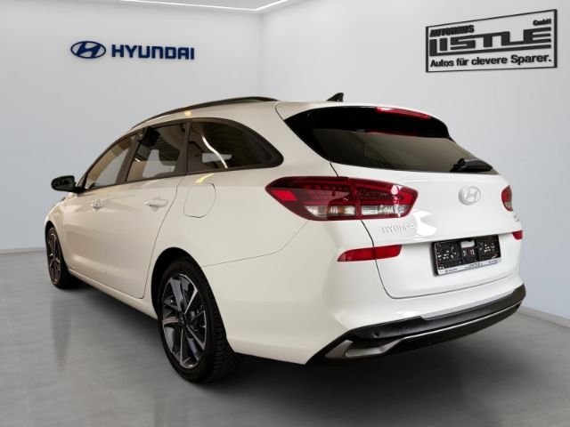 Fahrzeugabbildung Hyundai i30 cw Advantage Navi Digitales Cockpit LED ACC