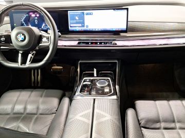 BMW 740 - 7