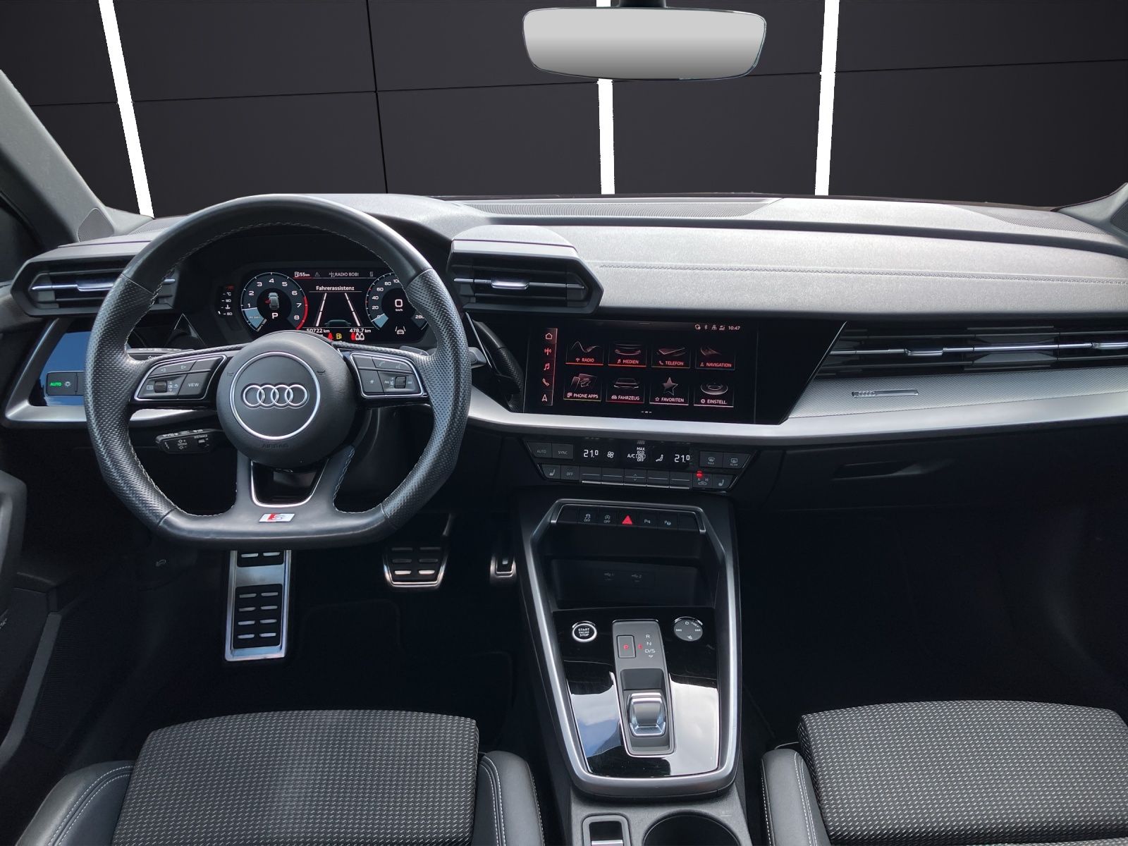 Fahrzeugabbildung Audi A3 Sportback 35 TFSI S line Matrix HUD ACC SHZ