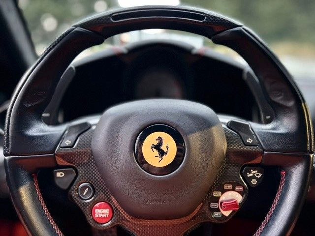 Fahrzeugabbildung Ferrari F12 Berlinetta*Carbon*Lift*Sonderfarbe*Garantie*