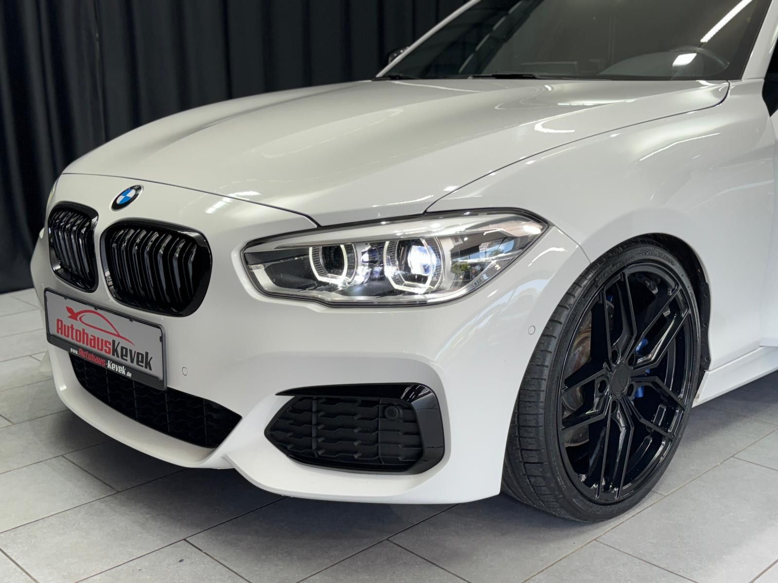 Fahrzeugabbildung BMW M140I Limo|H&K|PANO|MEMORY|KAMERA