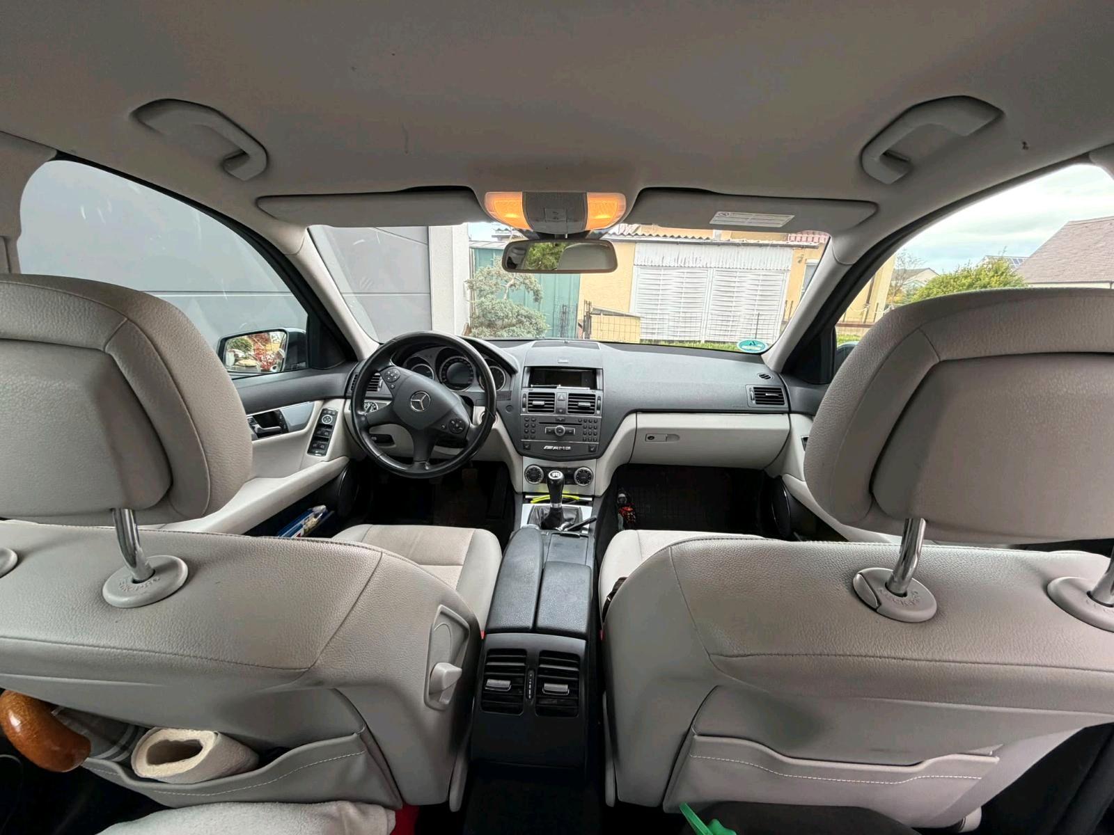 Mercedes-Benz C180 2009 — photo 14