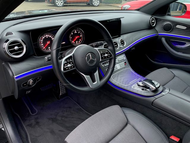 Fahrzeugabbildung Mercedes-Benz E 300 d Avantgarde+Sport & Style+AHK+Kamera+SHD