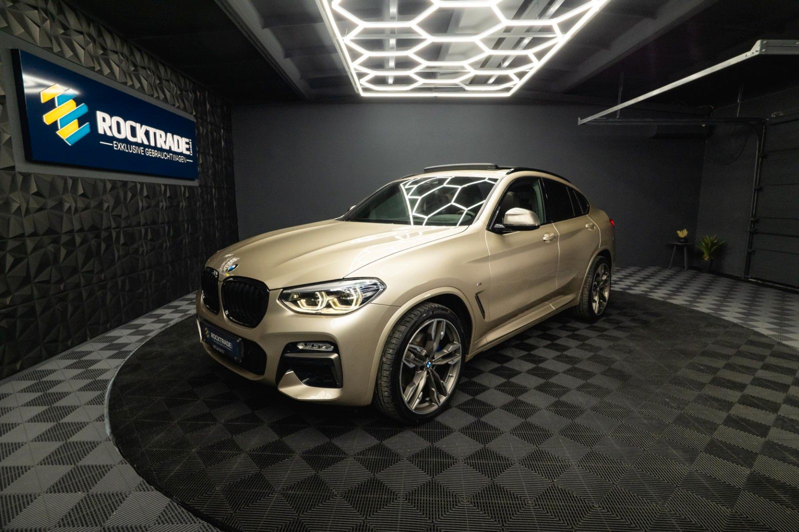 Fahrzeugabbildung BMW X4 M40i M Performance Shadow Line | Pano | LED