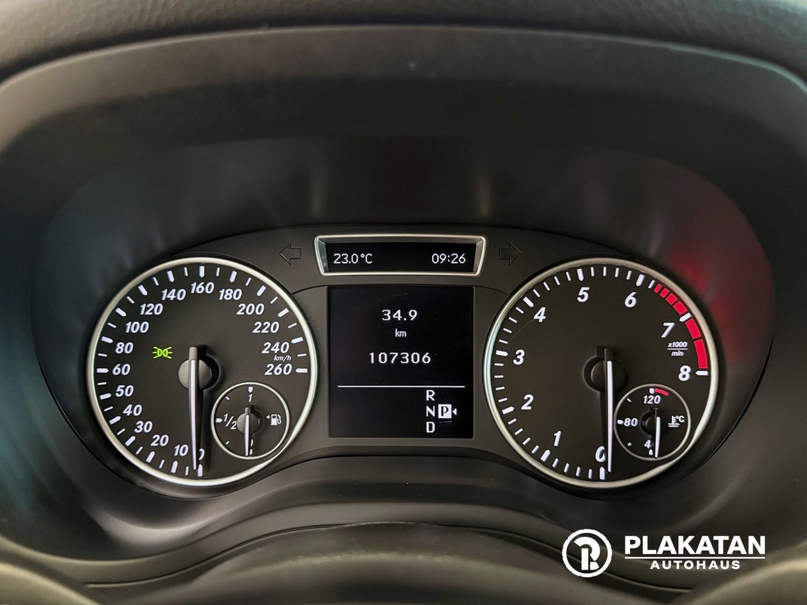 Fahrzeugabbildung Mercedes-Benz B 200 Navi Bi-Xenon Tempomat 1Hand
