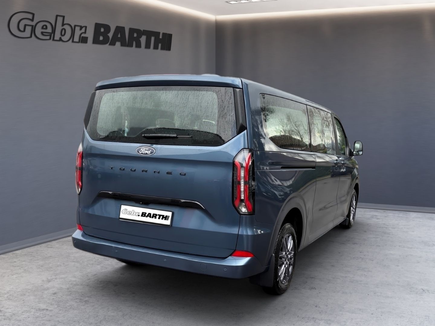 Fahrzeugabbildung Ford Tourneo Custom Bus (TTU) 320 L2 Titanium