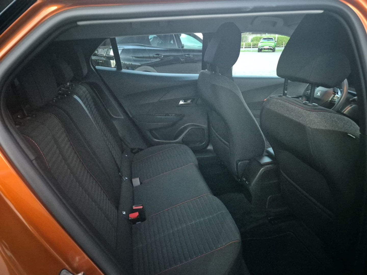 Fahrzeugabbildung Peugeot 2008 e- Active Klimaautom Fahrerprofil DAB SHZ S