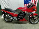 Kawasaki GPZ 900 - KAWASAKI GPZ 900