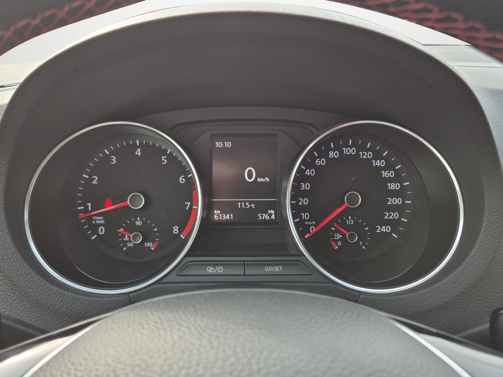 Fahrzeugabbildung Volkswagen POLO CROSS 1.2 TSI MFL ALLWETT BLUETOOTH 1.HAND
