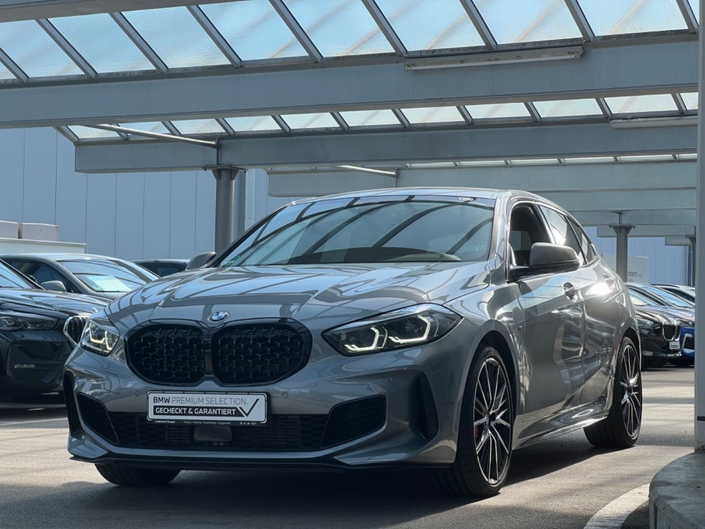 Fahrzeugabbildung BMW M135i xDrive M-Sport-Pro GARANTIE bis 09/2028