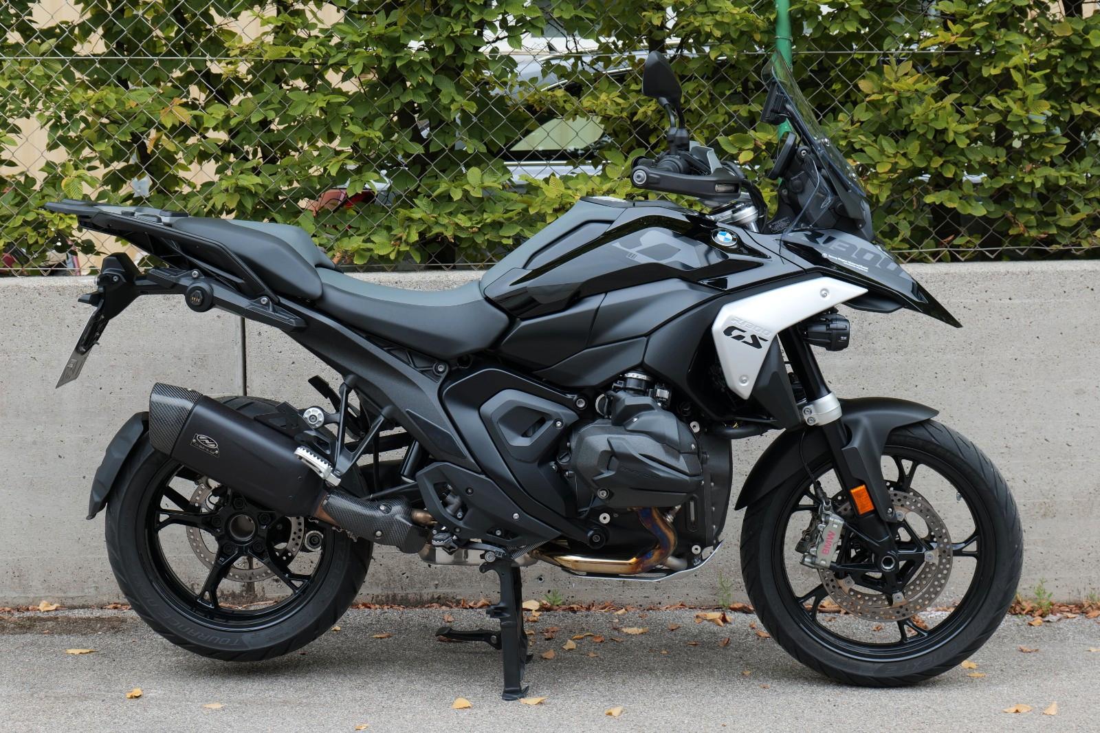 BMW R 1300 GS Triple Black Dr. Jekyll & Mr. Hyde