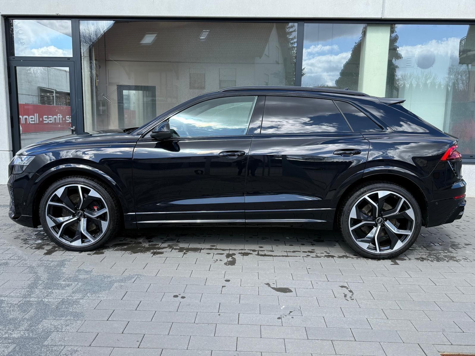 Audi RSQ8 4.0 TFSI quattro Head Up Abstand Pano AHK