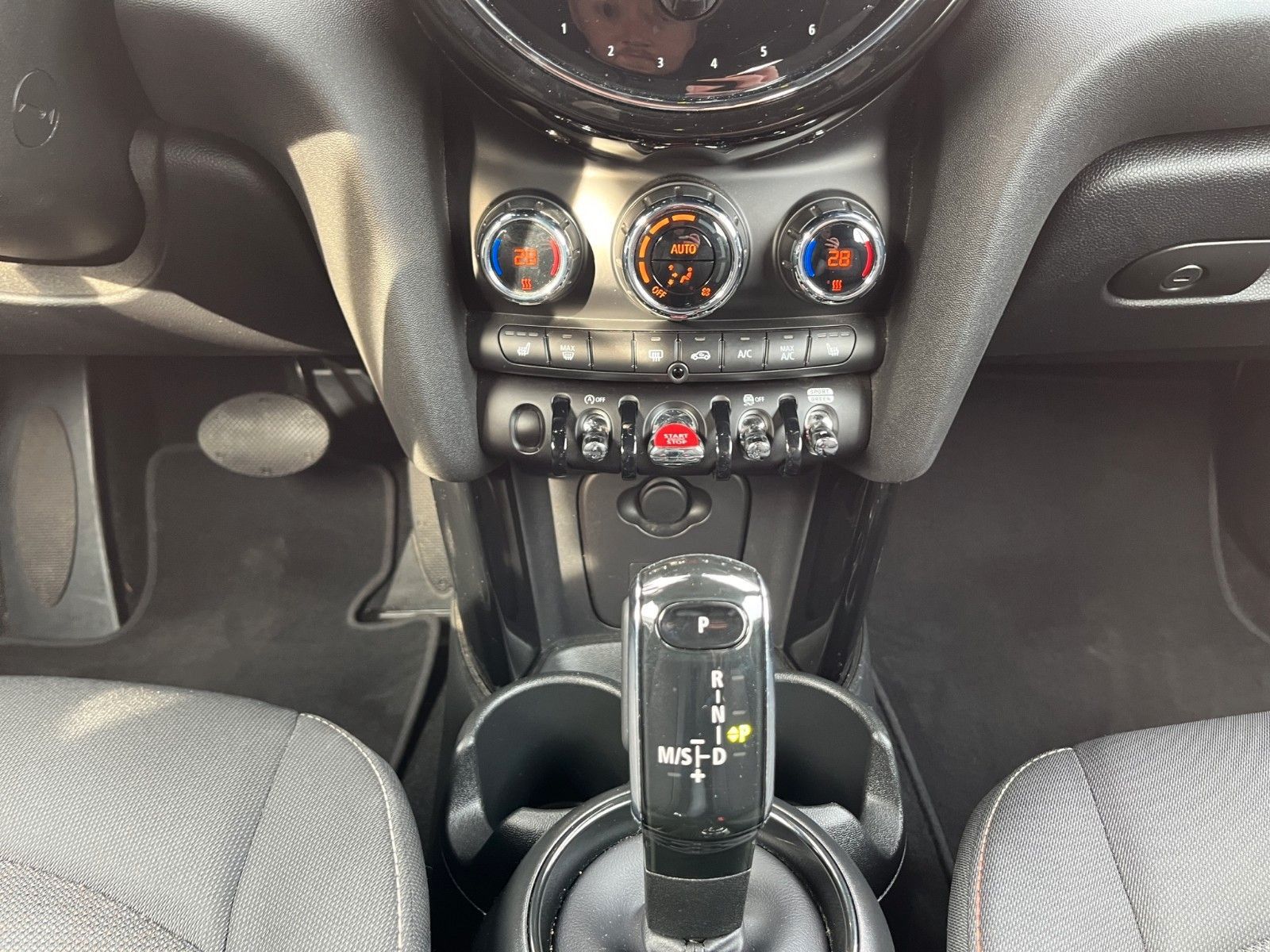 Fahrzeugabbildung MINI Cooper Cabrio Cooper Cabrio*LED*SHZ*DAB*CarPlay*