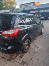 Ford Grand C-Max 1,6TDCi 85kW Ambiente Ambiente - Ford Grand C-Max: Ambiente