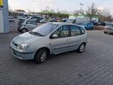 Renault Scenic 1.6 LPG 7eu=100km - Renault Scenic mit LPG-Antrieb
