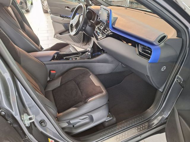 Toyota C-HR 2.0 Hybrid Style Selection