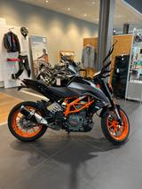KTM 390 Duke  - KTM DUKE 390