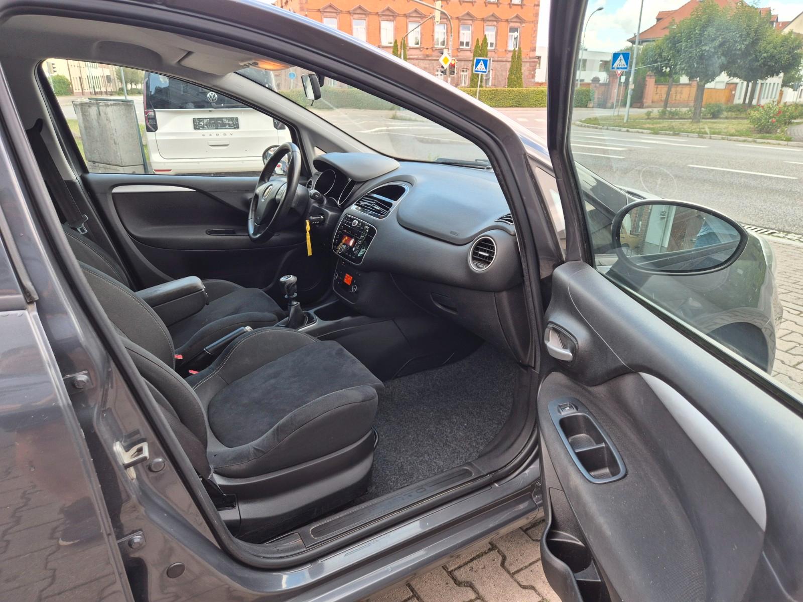 Fiat Punto 1.2 Lounge,Navi,Klimaaut,TÜV neu