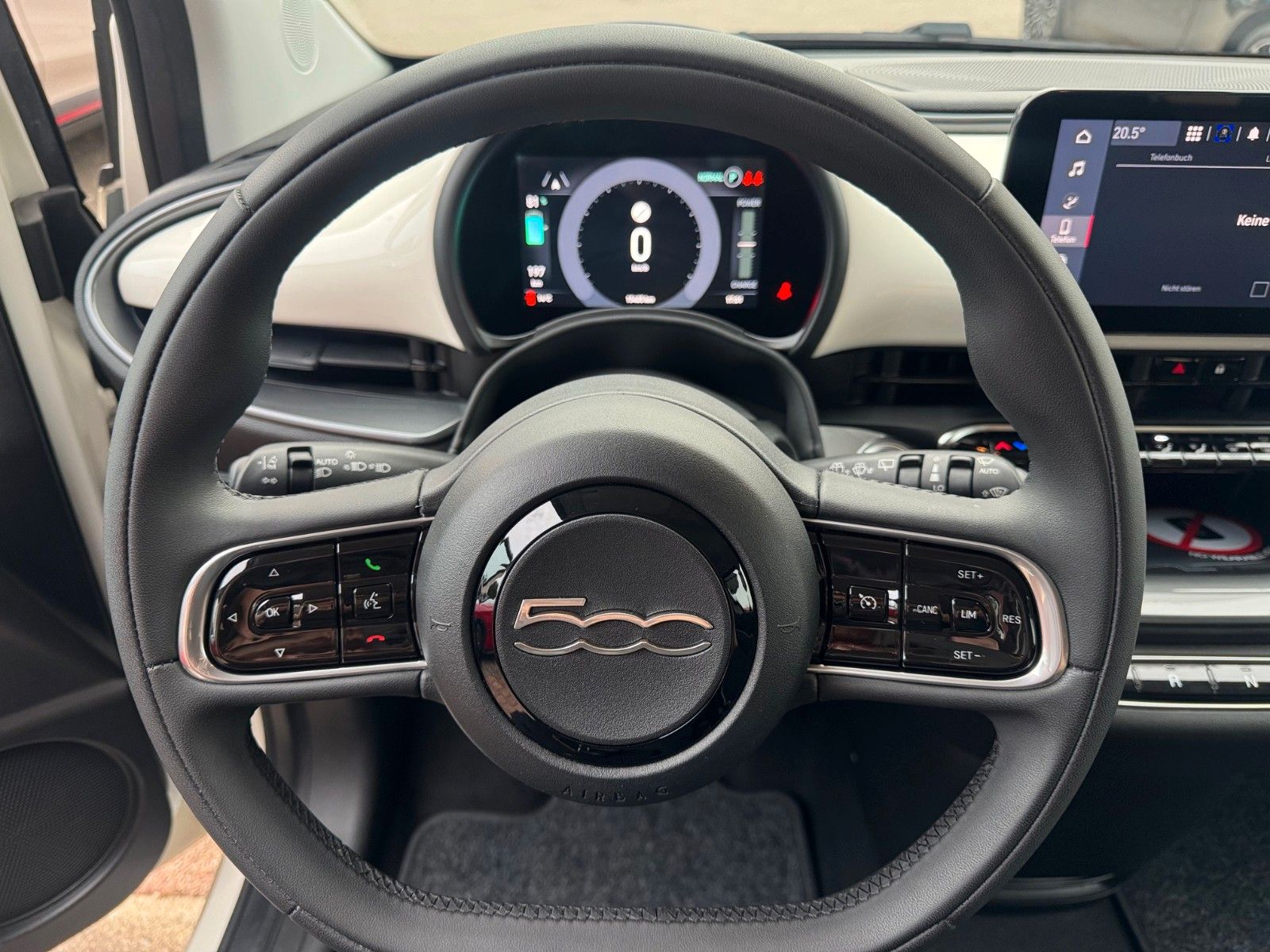 Fahrzeugabbildung Fiat 500e