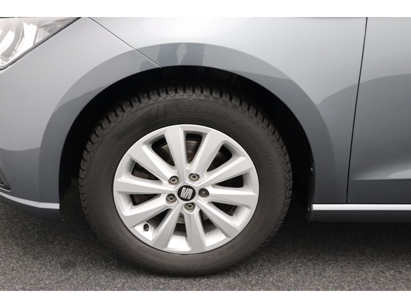 Fahrzeugabbildung SEAT Ibiza 1.0 Style Sitzheizung Einparkhilfe Notbrem