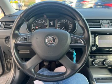 Fahrzeugabbildung SKODA Octavia 1.4TSI Lim. Klimaaut., Sitzheiz., uvm.