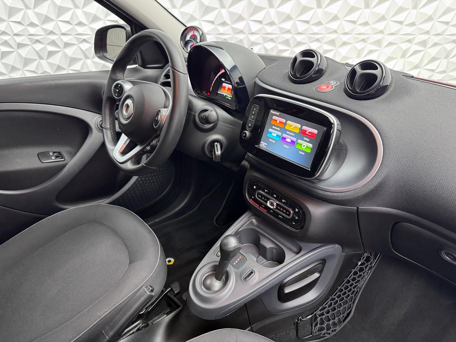 Fahrzeugabbildung Smart EQ-DRIVE60/PASSION/SHEIZ/R-CAM/PDC/NAVI/COOL&MED