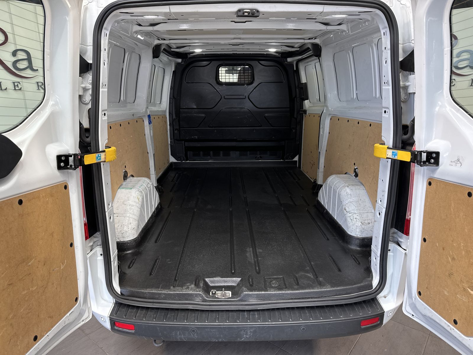 Fahrzeugabbildung Ford Transit Custom 340 L2H1 PP+BLUETOOTH+TEMPOMAT