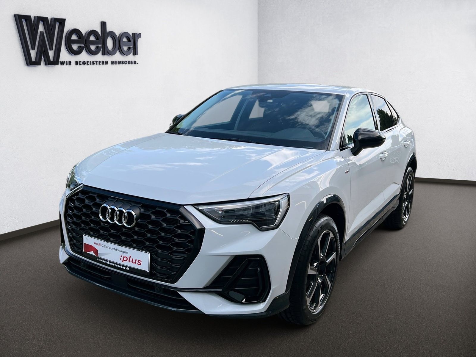 Audi Q3 Sportback S line AHK NAVI LED BLACKSTYLE SHZ foto 2