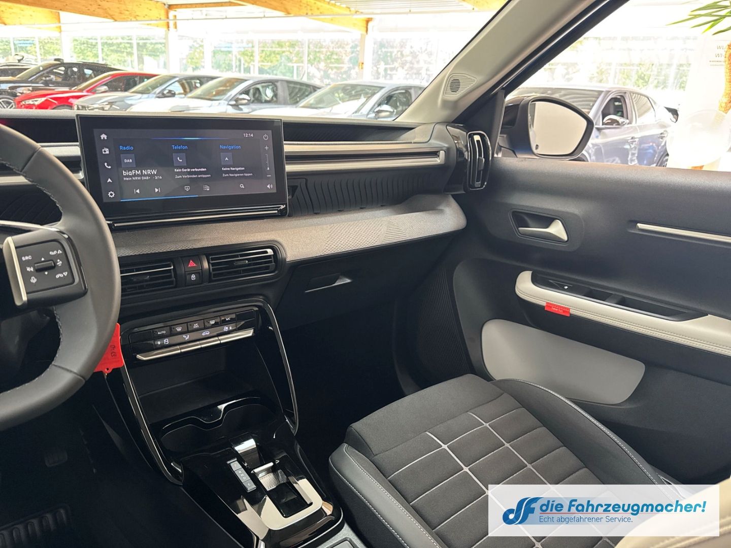 Fahrzeugabbildung Citroën C3 e 113 MAX HUD Navi Soundsystem LED Apple CarP