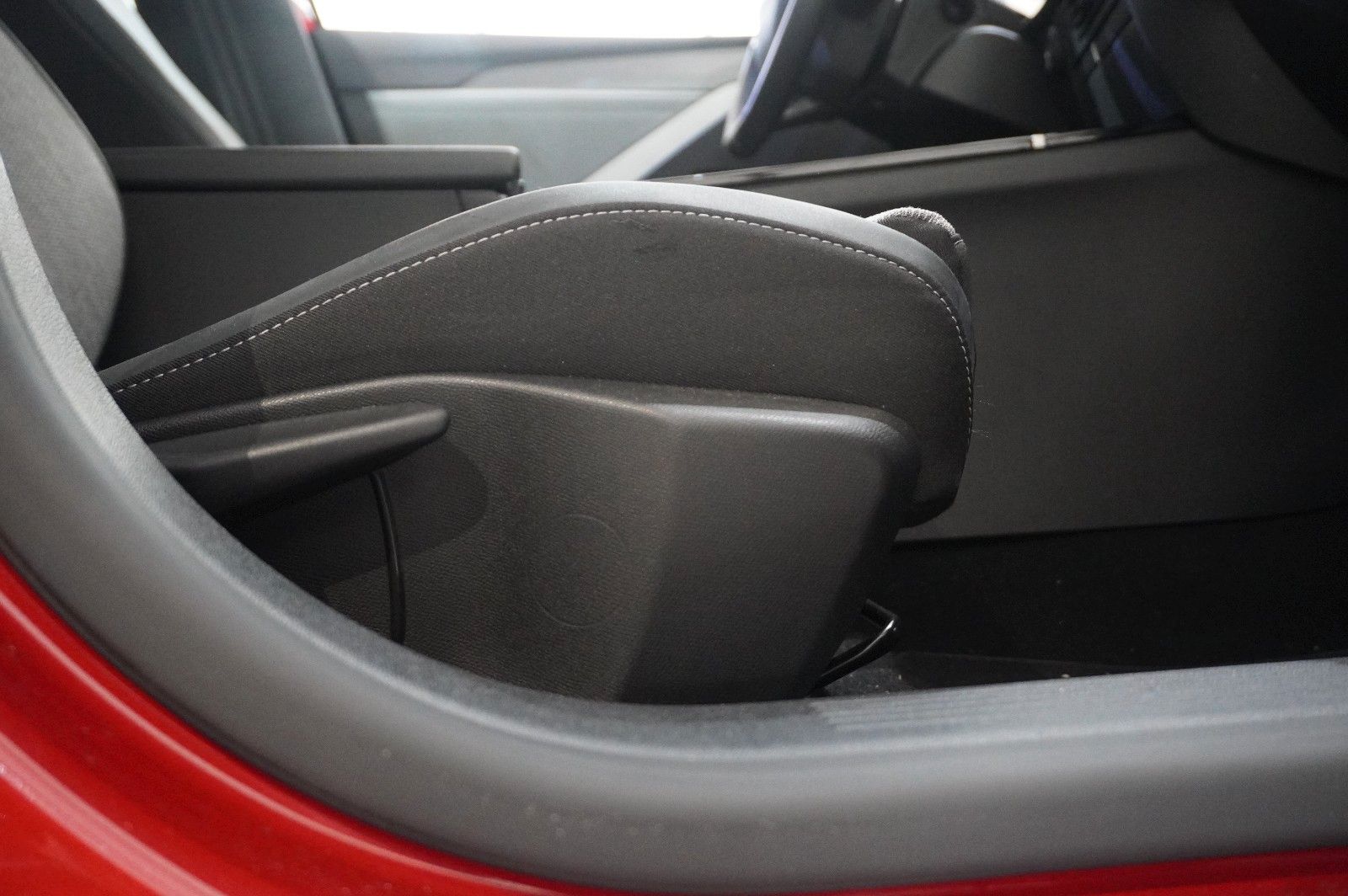 Fahrzeugabbildung Opel Astra L Lim. 1.6 HYBRID ELEGANCE NAVI/LED/KAMERA