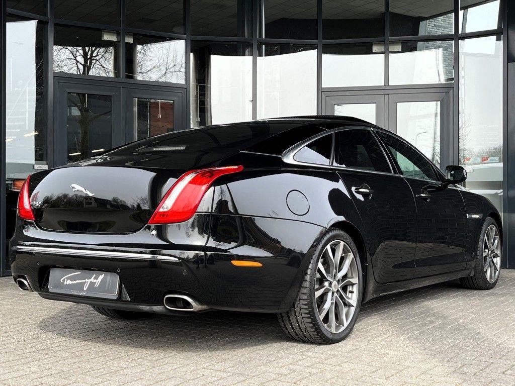 Jaguar XJ 3.0 V6 Diesel 275 ch – Design Edition Sport – Pano – 20" – Cuir – Caméra