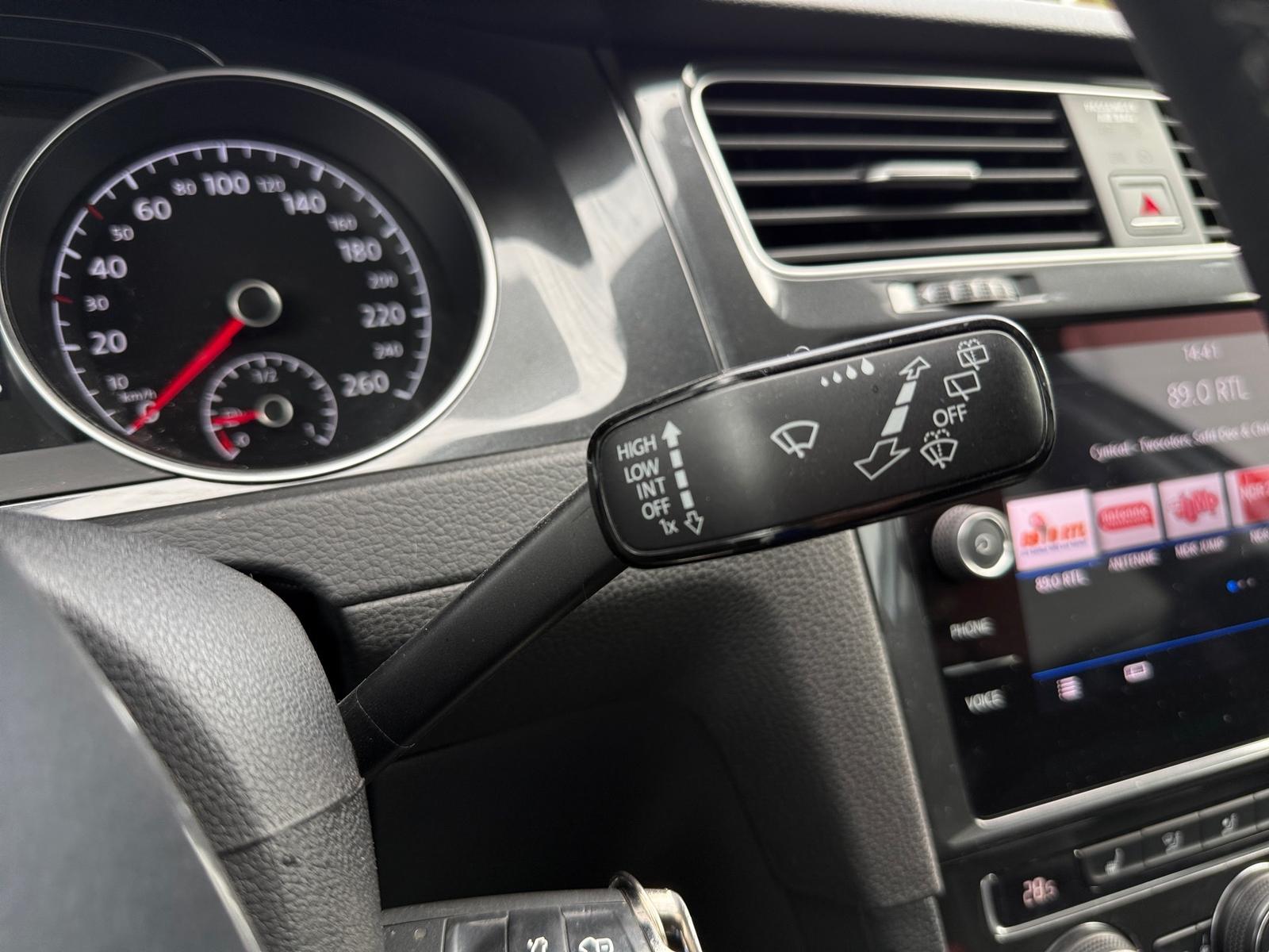 Volkswagen Golf VII 1.4 Xenon Alcantara Sitzheizung PDC