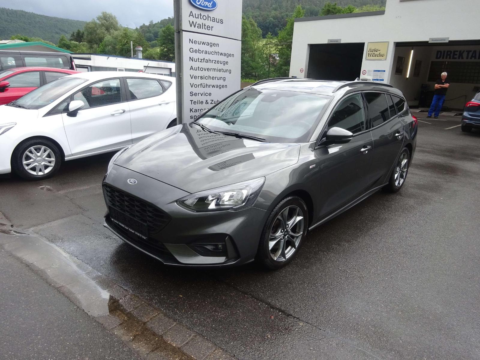 Ford Focus ST-Line Kamera Navi AHK