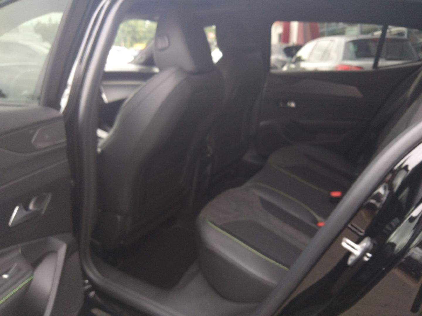 Fahrzeugabbildung Peugeot 408 GT Hybrid 145 e-DSC6 El. Panodach Navi SHZ