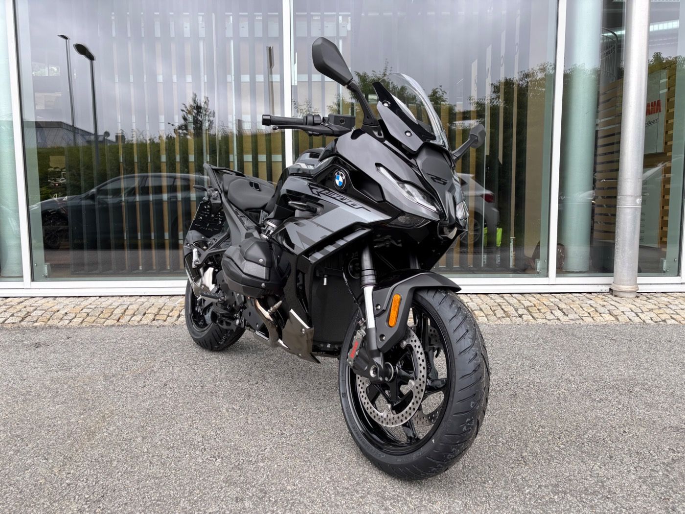 Fahrzeugabbildung BMW R 1300 RS Triple Black 4 Pakete