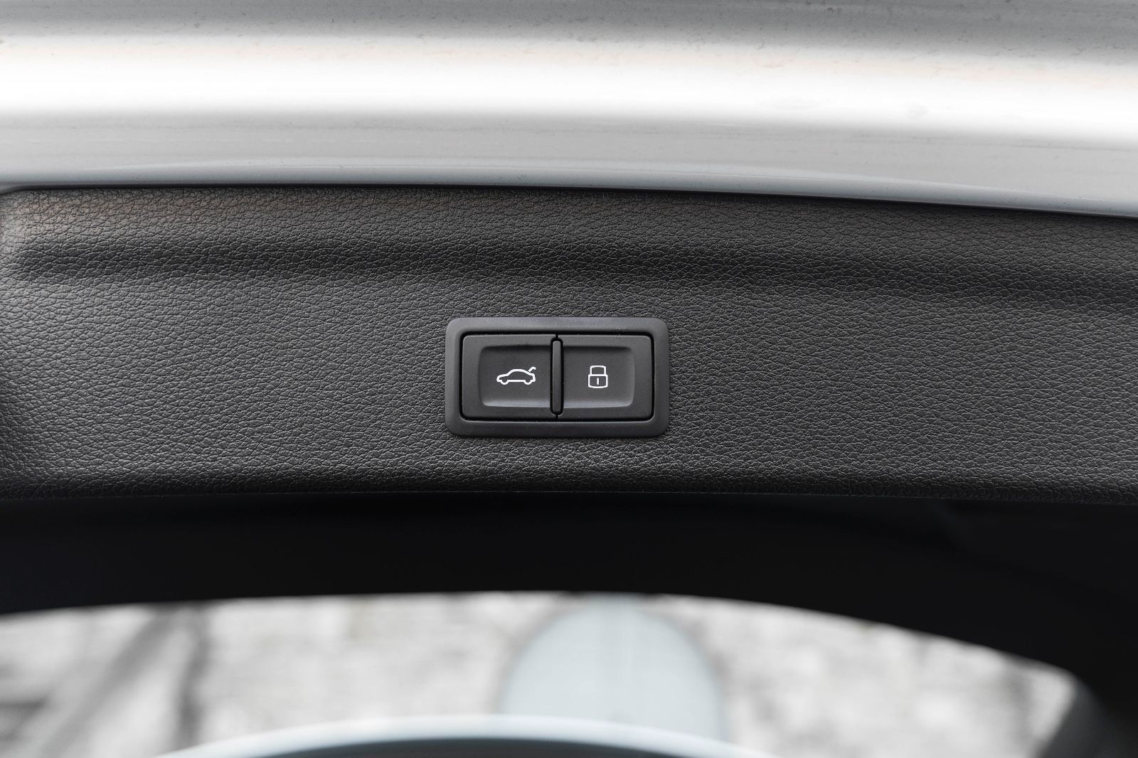 Fahrzeugabbildung Audi Q3 35 TDI QUATTRO DSP LED TOTW NAV TEMPOMAT