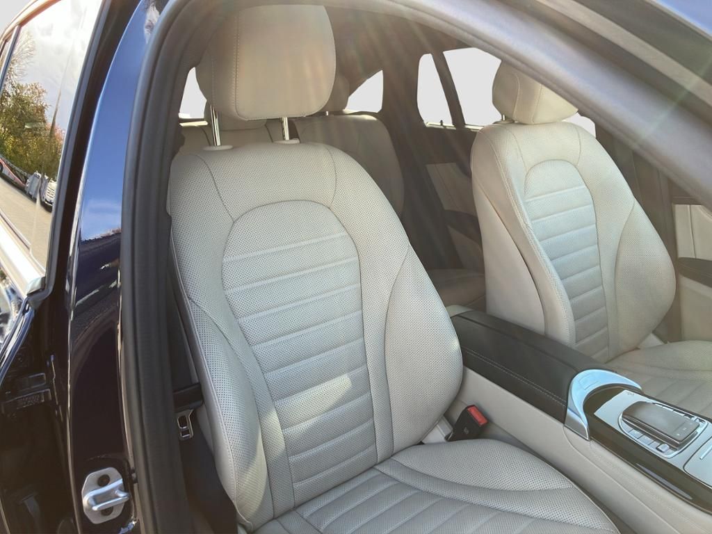 Fahrzeugabbildung Mercedes-Benz EQC 400 4MATIC SD*AHK*HUD*KeyLess*ParkAss*360°