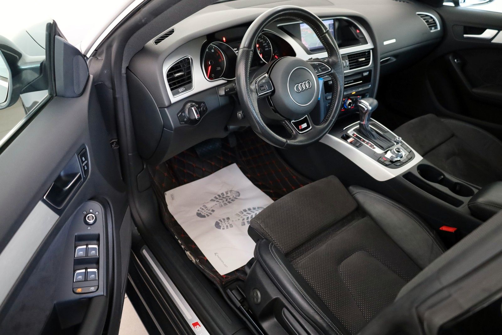 Fahrzeugabbildung Audi A5 SB 2.0 TFSI quattro S Line T.Leder,Navi,Xenon