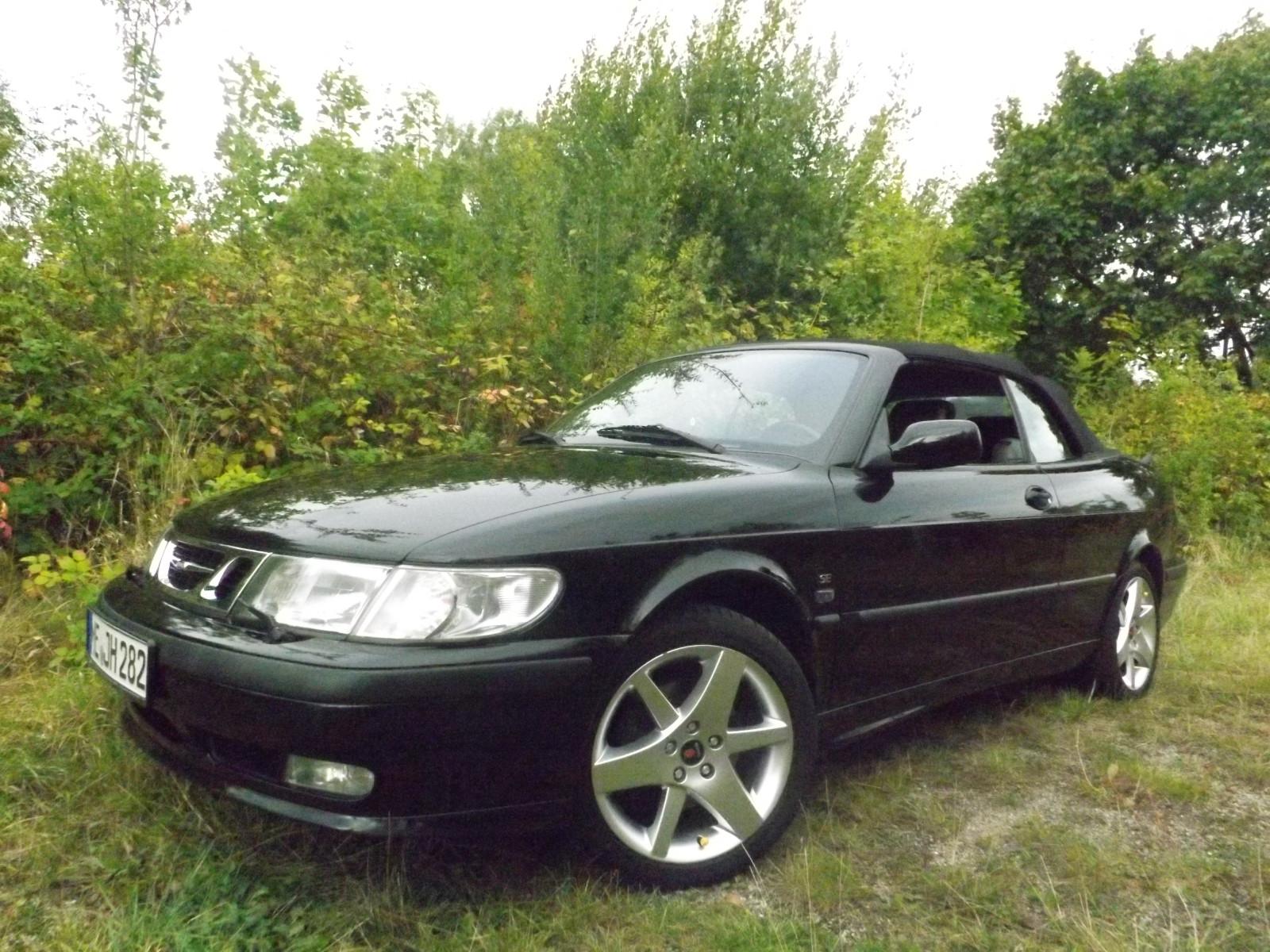 Saab 9-3 SE- black is beautiful !