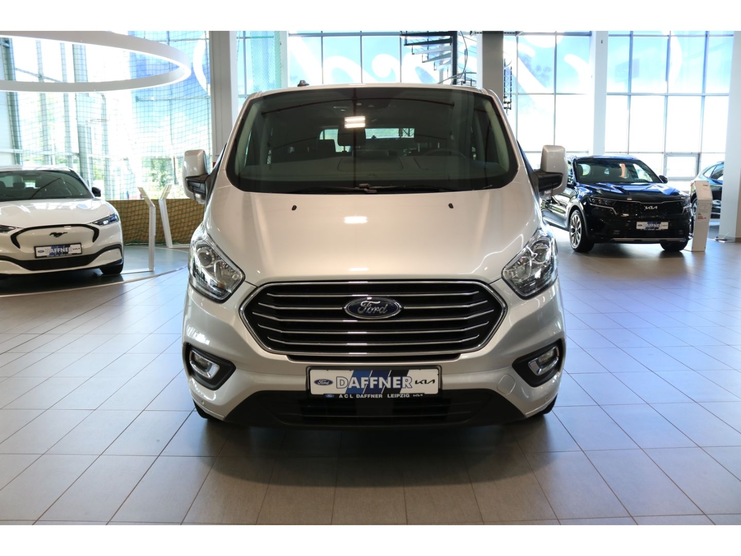 Fahrzeugabbildung Ford Tourneo Custom L1 Titanium 2.0 Kamera Spurh ASS