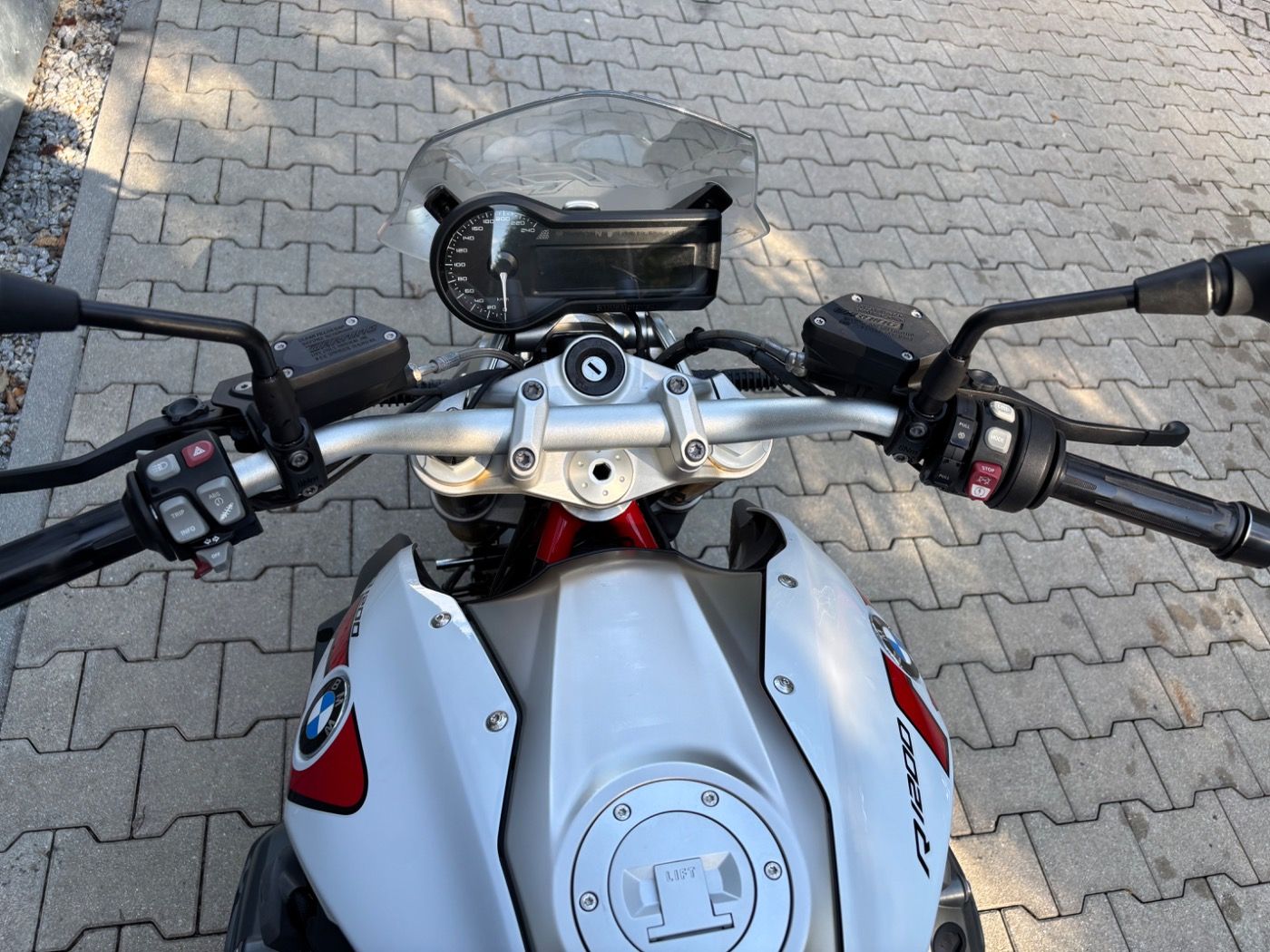 Fahrzeugabbildung BMW R 1200 R Dynamik-Paket