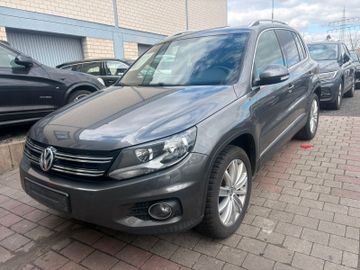 Volkswagen Tiguan - 2